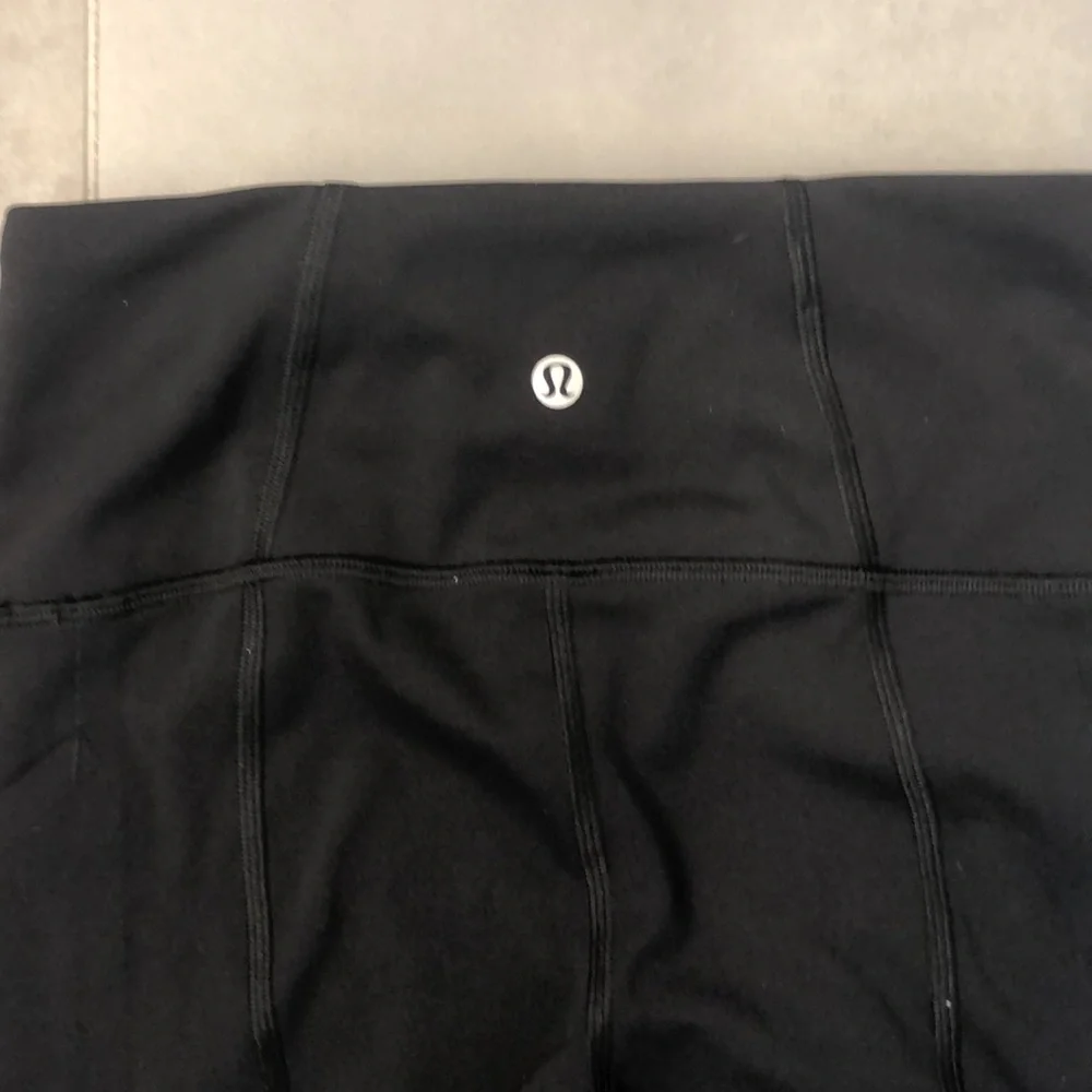 Black lululemon athletica leggings - Picture 3 of 5